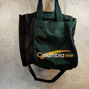Columbia 300 Green and Black  Bowling Bag